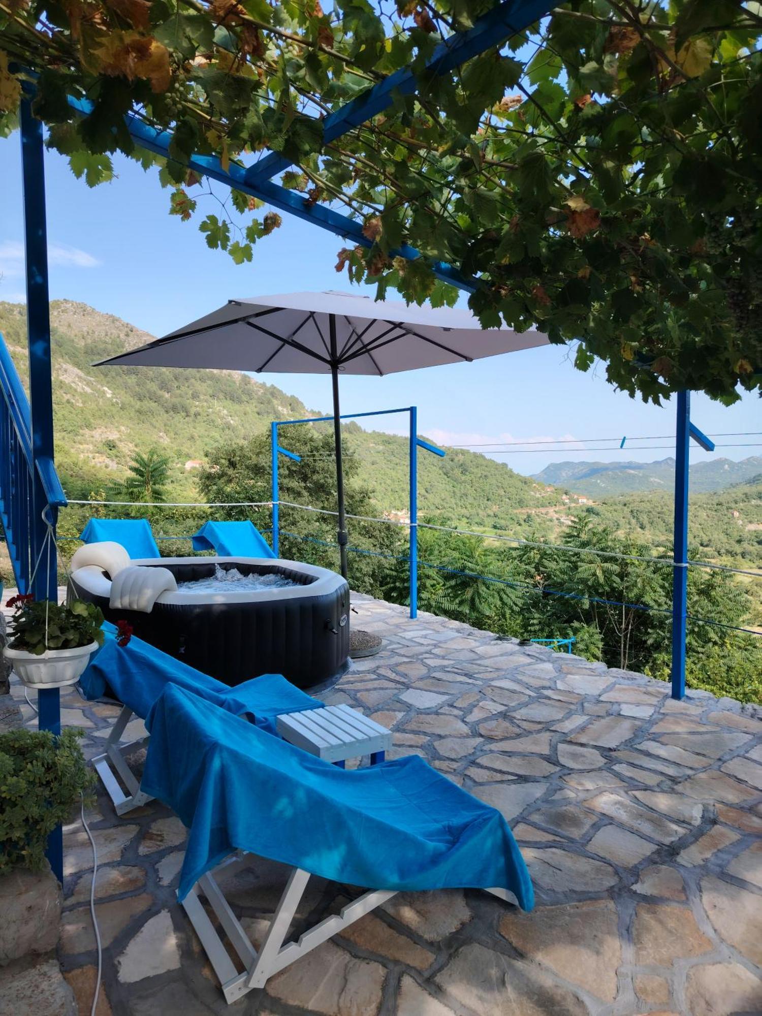 Etno House Happy Village Cetinje Exterior photo