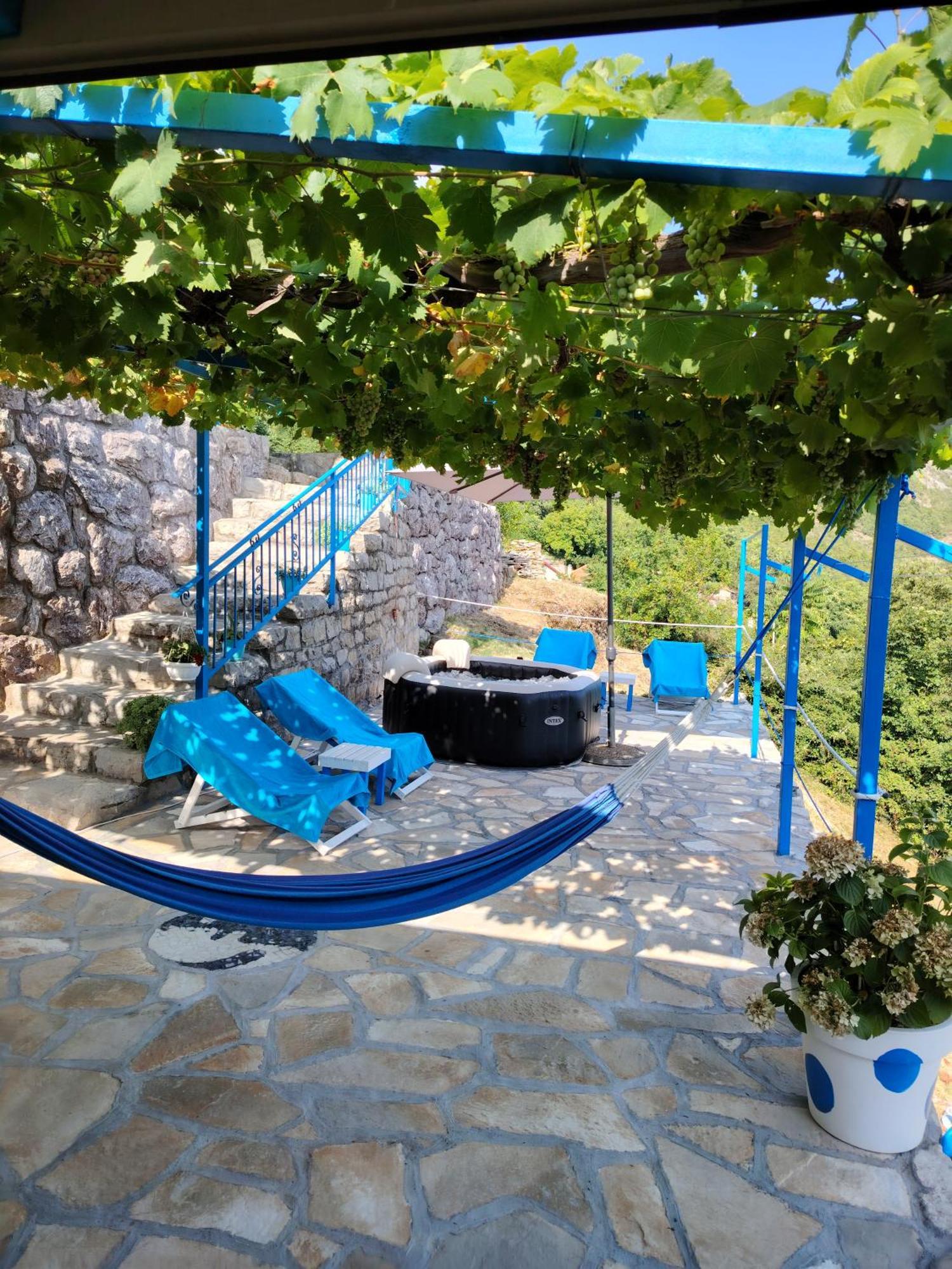 Etno House Happy Village Cetinje Exterior photo